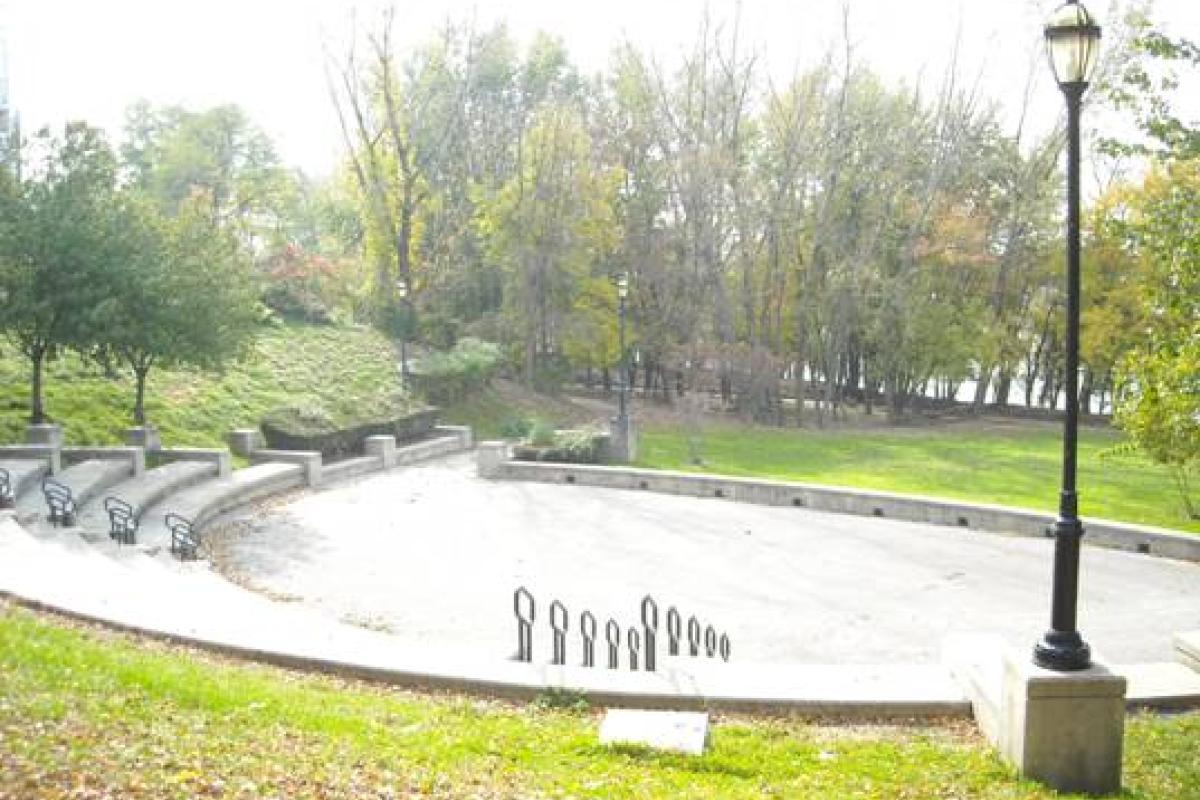 Amphitheater at Great River Park